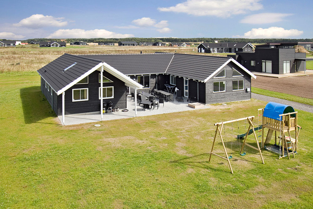 Dette lekre feriehuset med basseng ligger i Nr. Lyngby nær Nordsjøen. Det er fullt av aktiviteter som sikrer en morsom ferie for alle, uansett vær og årstid\r\n
