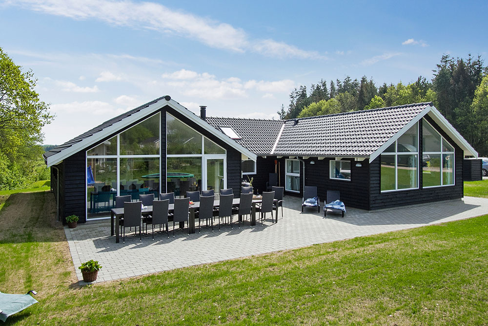 Dette lekre huset med svømmebasseng, nr. 380, med plass til 14 personer, ligger i Østjylland