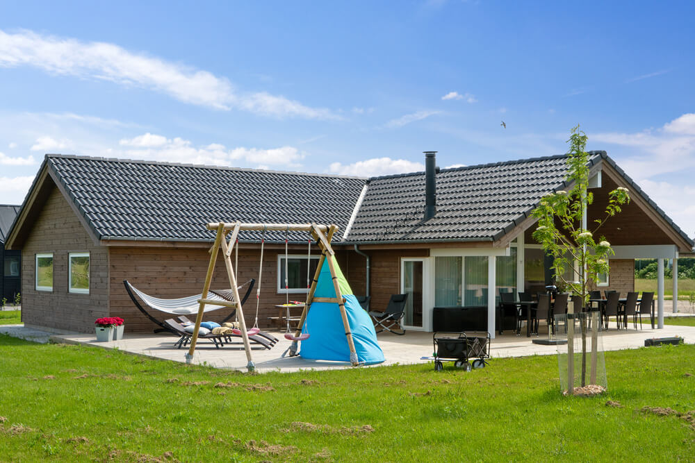 Dette lekre huset med spa, nr. 443, med plass til 10 personer, ligger i Østjylland