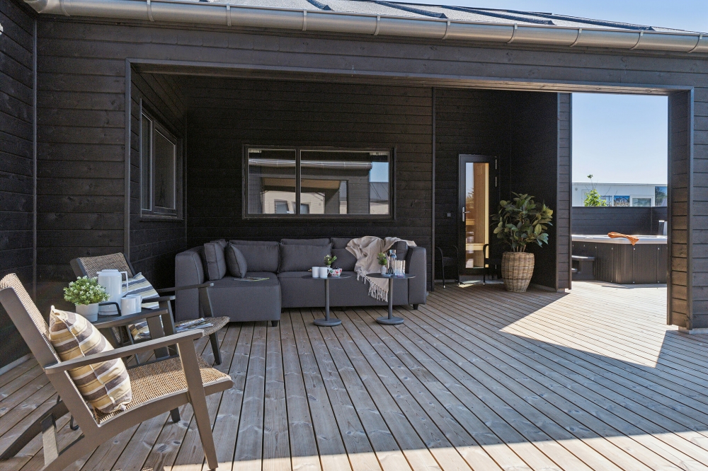 Luksushus nr. 634 har en deilig terrasse med gode hagemøbler til 18 personer.