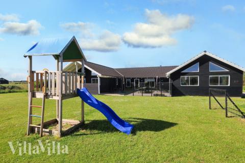 Flott feriehus nr. 267, med god plass til opptil 20 personer