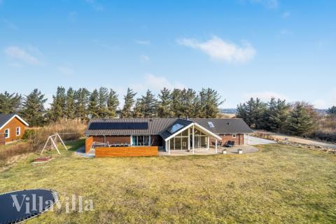 Hus nr. 236 med basseng og plass til 14 personer ligger i Nordjylland.