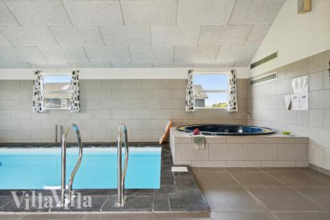 Nyt varmen i boblebadet i luksushus nr. 192 i Nordjylland