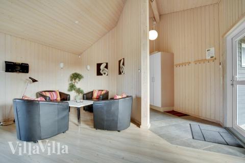 Luksushus nr. 194 til 20 personer tilbyr et stort aktivitetsrom med bl.a. biljard og dart