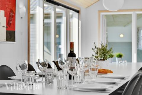 Oppholdsrom med plass til 20 i luksushus nr. 194.