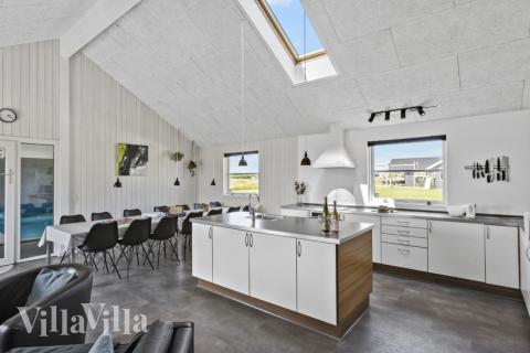 Kjøkkenet i luksushus nr. 193 er godt innrettet.