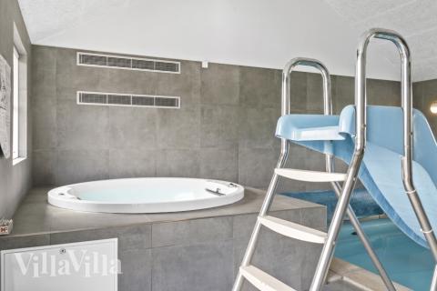 Nyt varmen i boblebadet i luksushus nr. 193 i Nordjylland