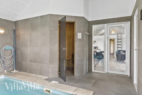 Nyt varmen i badstuen i luksushus nr. 193 til 16 personer