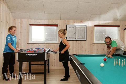 Luksushus nr. 270 til 14 personer tilbyr et stort aktivitetsrom med bl.a. biljard og dart