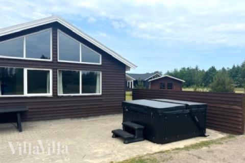 Det finnes boblebad og 7 soverom i luksushus nr. 304.