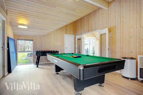 Aktivitetsrom i luksushus nr. 264 med 5 soverom og plass til 14 personer.