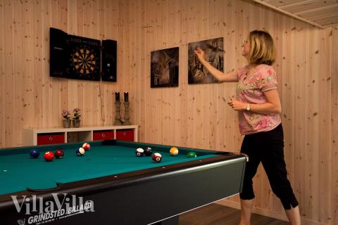 Luksushus nr. 245 til 14 personer tilbyr et stort aktivitetsrom med bl.a. biljard og dart