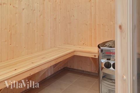 Nyt varmen i badstuen i luksushus nr. 245 til 14 personer