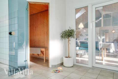 Nyt varmen i badstuen i luksushus nr. 241 til 16 personer