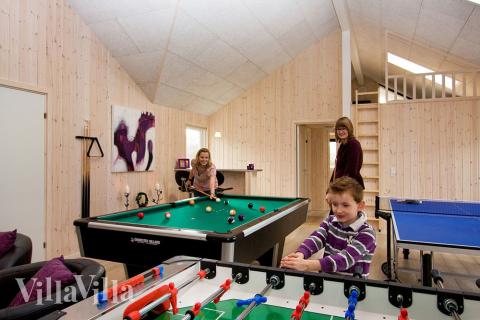 Luksushus nr. 258 til 20 personer tilbyr et stort aktivitetsrom med bl.a. biljard og dart