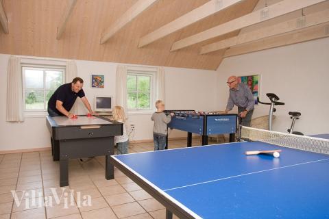 Luksushus nr. 146 til 24 personer tilbyr et stort aktivitetsrom med bl.a. biljard og dart