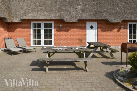 Luksushus nr. 146 har en deilig terrasse med gode hagemøbler til 24 personer.