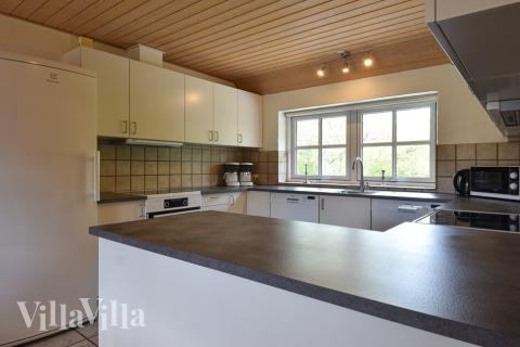 Kjøkkenet i luksushus nr. 146 er godt innrettet.