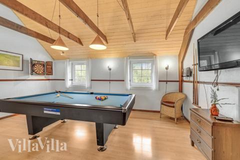 Aktivitetsrom i luksushus nr. 145 med 9 soverom og plass til 22 personer.