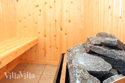 Nyt varmen i badstuen i luksushus nr. 168 til 24 personer