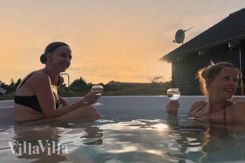 I tillegg til alle aktivitetsmulighetene i husets bassengavdeling, tilbyr også luksushus nr. 168 mengder av utendørsaktiviteter