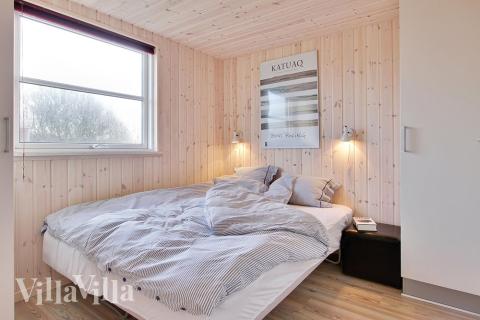 Et av de 10 soverommene i luksushus nr. 283 i Vestjylland.