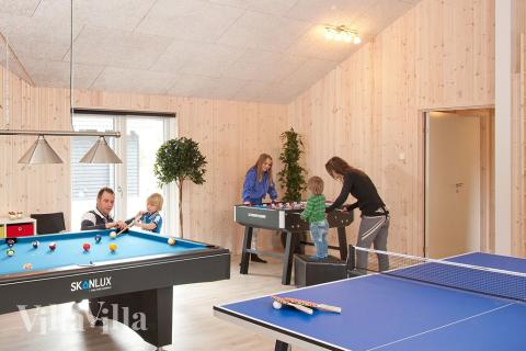 Luksushus nr. 288 til 24 personer tilbyr et stort aktivitetsrom med bl.a. biljard og dart