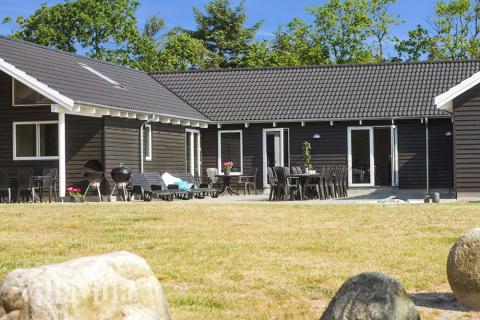 Luksushus nr. 288 har en deilig terrasse med gode hagemøbler til 24 personer.