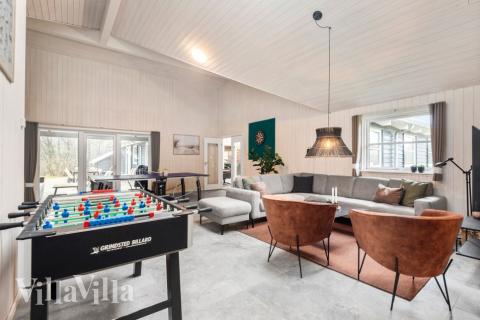 I tillegg til alle aktivitetsmulighetene i husets bassengavdeling, kan du også spille biljard, bordtennis og dart i luksushus nr. 167