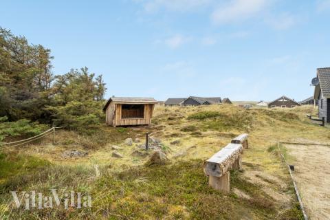 I tillegg til alle aktivitetsmulighetene i husets bassengavdeling, tilbyr også luksushus nr. 176 mengder av utendørsaktiviteter