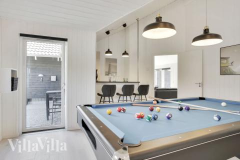 Aktivitetsrom i luksushus nr. 207 med 9 soverom og plass til 26 personer.