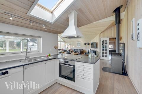 På luksushusets kjøkken finner dere alt dere trenger for å lage mat til 10 personer.