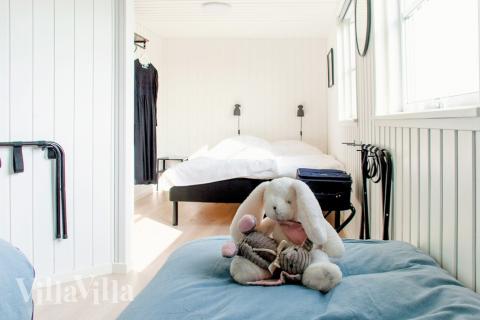 Et av de 8 soverommene i luksushus nr. 201 i Lolland/Falster/Møn.