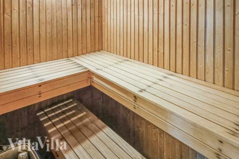 Nyt varmen i badstuen i luksushus nr. 126 til 12 personer