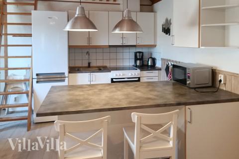 Kjøkkenet i luksushus nr. 84 er fullt utstyrt så dere lett kan lage mat til 18 personer.