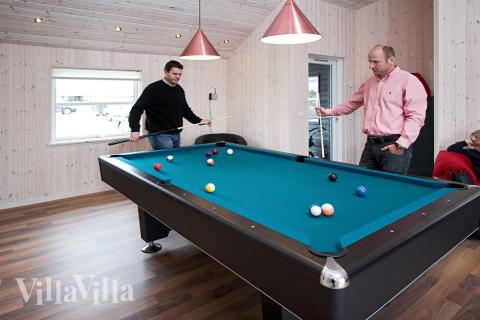 Luksushus nr. 214 til 18 personer tilbyr et stort aktivitetsrom med bl.a. biljard og dart