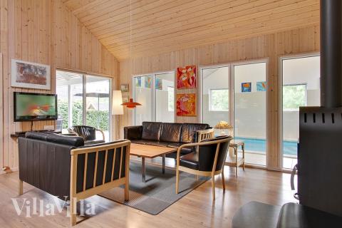 Oppholdsrom med plass til 16 i luksushus nr. 171.