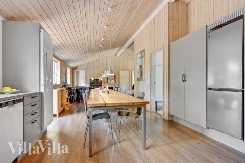 Oppholdsrom med plass til 20 i luksushus nr. 247.