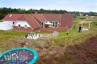Lekkert luksussommerhus på Fanø med basseng og plass til 16 personer\r\n