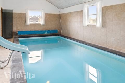 Ta en dukkert i bassenget i luksushus nr. 202 i Lolland/Falster/Møn.