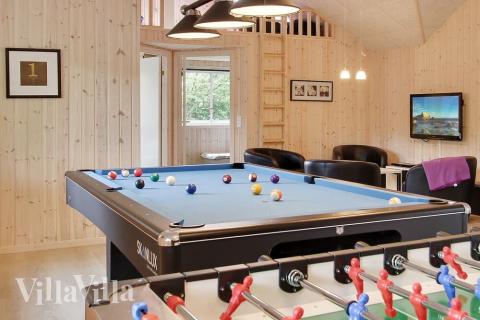 Luksushus nr. 284 til 20 personer tilbyr et stort aktivitetsrom med bl.a. biljard og dart