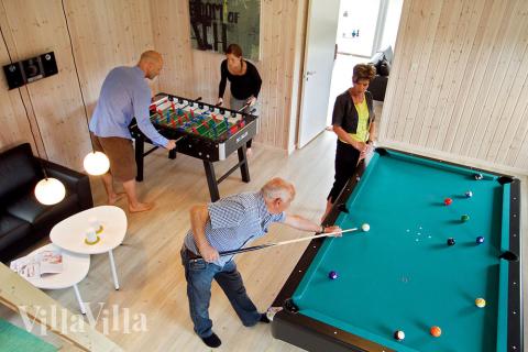 Luksushus nr. 279 til 16 personer tilbyr et stort aktivitetsrom med bl.a. biljard og dart