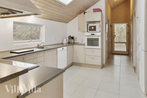 Kjøkkenet i luksushus nr. 159 er fullt utstyrt så dere lett kan lage mat til 12 personer.