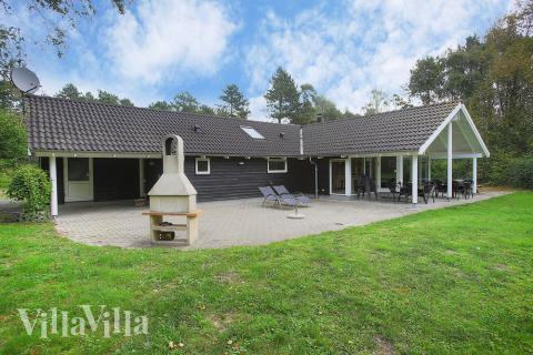 Luksushus nr. 159 har en deilig terrasse med gode hagemøbler til 12 personer.