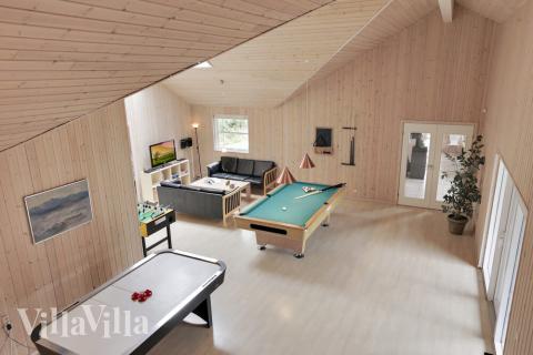 Luksushus nr. 177 til 24 personer tilbyr et stort aktivitetsrom med bl.a. biljard og dart