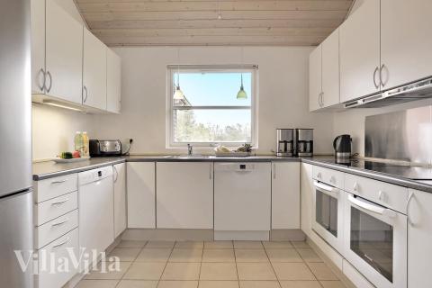 Kjøkkenet i luksushus nr. 177 er fullt utstyrt så dere lett kan lage mat til 24 personer.