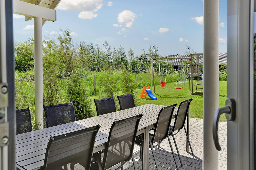 Luksushus nr. 272 har en deilig terrasse med gode hagemøbler til 18 personer.