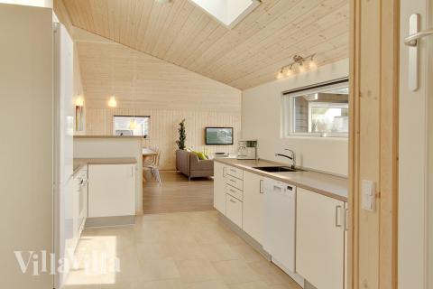 Kjøkkenet i luksushus nr. 305 er fullt utstyrt så dere lett kan lage mat til 14 personer.