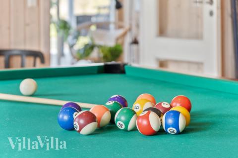 Konkurrer i feriehusets aktivitetsrom når dere besøker luksushus nr. 282 i Lolland/Falster/Møn.