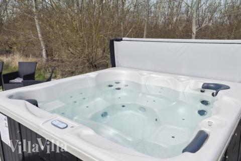 Luksushus nr. 282 har bl.a. et deilig boblebad